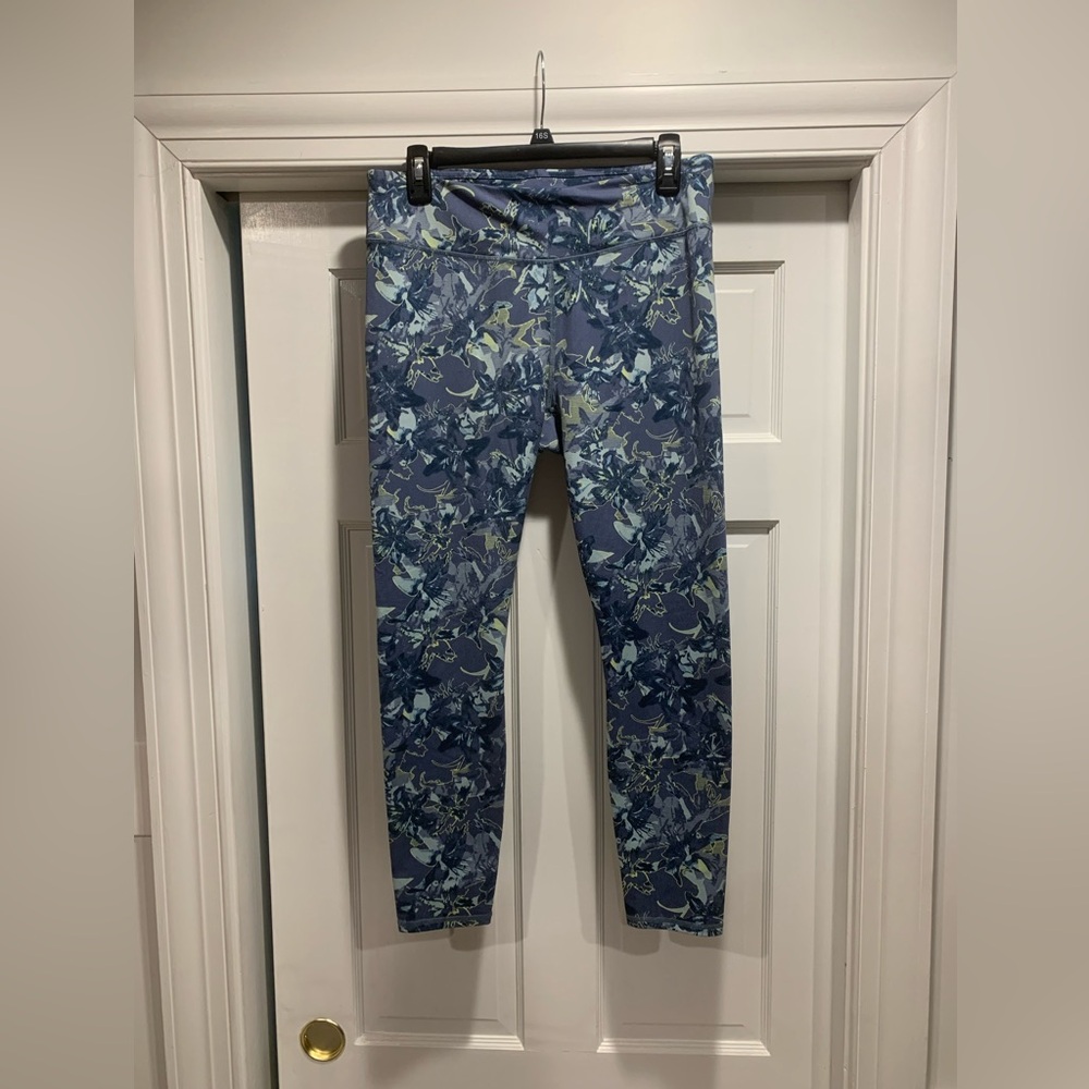 Fabletics Leggings Size Large
